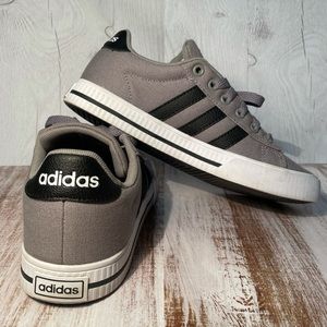 Adidas Boys Sneakers Size 3